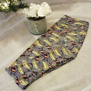 LuLaRoe Tall and Curvey Leggings